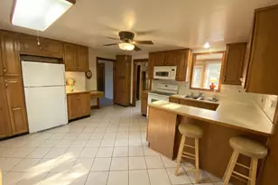 7816 Derwood St, Rockville, MD 20855 - Photo 9