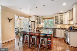 10237 Parkwood Dr, Kensington, MD 20895 - Photo 13