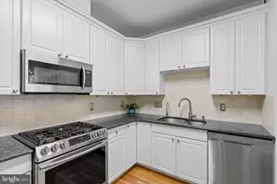 8512 Bells Ridge Terrace, Potomac, MD 20854 - Photo 11