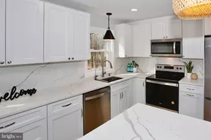 1515 Templeton Pl, Rockville, MD 20852 - Photo 11