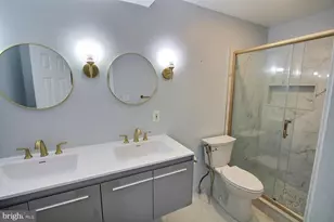 24416 Cutsail Dr, Damascus, MD 20872 - Photo 13