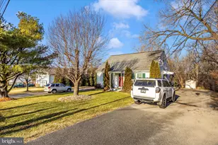 10325 Lewis Dr, Damascus, MD 20872 - Photo 3