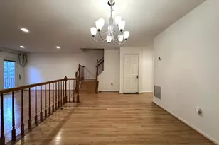 6042 Loganwood Dr, Rockville, MD 20852 - Photo 7