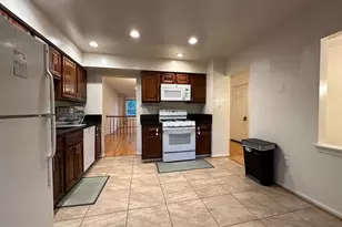 6042 Loganwood Dr, Rockville, MD 20852 - Photo 9