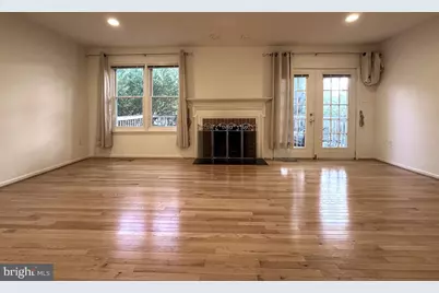 6042 Loganwood Drive, Rockville, MD 20852 - Photo 3