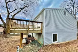 19229 St Johnsbury Ln, Germantown, MD 20876 - Photo 3