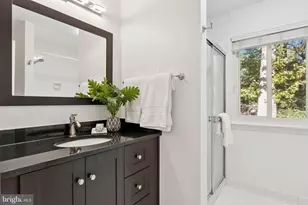 8033 Cypress Grove Ln, Cabin John, MD 20818 - Photo 15