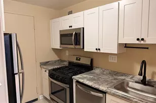 10201 Grosvenor Pl, Rockville, MD 20852 - Photo 17