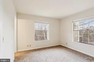 5708 Chapman Mill Dr, Rockville, MD 20852 - Photo 9