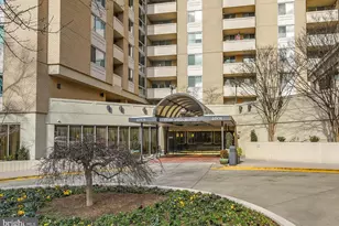 4601 N Park Ave, Chevy Chase, MD 20815 - Photo 3