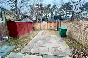 11 Fenceline Dr, Gaithersburg, MD 20878 - Photo 27