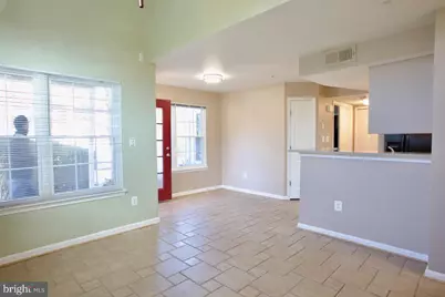 913 Hillside Lake Terrace #410, Gaithersburg, MD 20878 - Photo 3