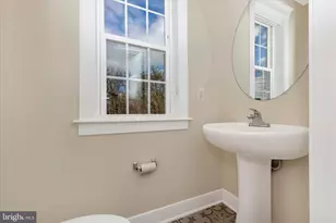 10211 Travilah Grove Cir, Rockville, MD 20850 - Photo 21