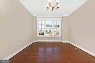 10211 Travilah Grove Cir, Rockville, MD 20850 - Photo 15