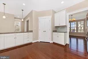 10211 Travilah Grove Cir, Rockville, MD 20850 - Photo 5