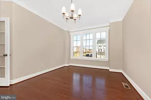 10211 Travilah Grove Cir, Rockville, MD 20850 - Photo 11