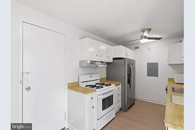 10201 Grosvenor Place #1001, Rockville, MD 20852 - Photo 17