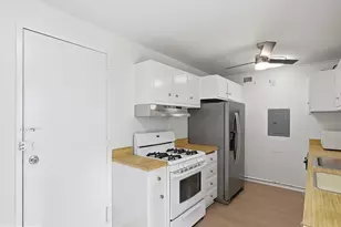 10201 Grosvenor Pl, Rockville, MD 20852 - Photo 17