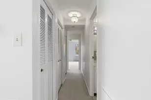 10201 Grosvenor Pl, Rockville, MD 20852 - Photo 23