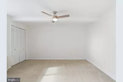 10201 Grosvenor Place #1001, Rockville, MD 20852 - Photo 11