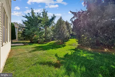 10606 Maplecrest Lane, Potomac, MD 20854 - Photo 9