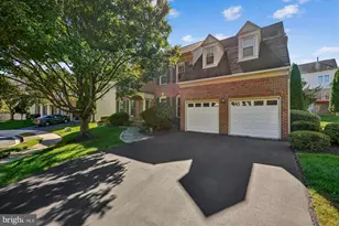 10606 Maplecrest Ln, Potomac, MD 20854 - Photo 5