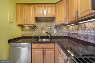 2100 Washington Ave, Silver Spring, MD 20910 - Photo 13