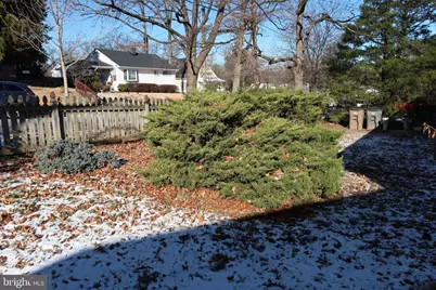 1229 Simmons Drive, Rockville, MD 20851 - Photo 5