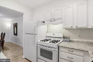 10300 Westlake Dr, Bethesda, MD 20817 - Photo 3