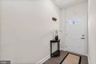 19708 Preservation Mews, Montgomery Village, MD 20886 - Photo 3