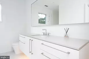 9119 Levelle Dr, Chevy Chase, MD 20815 - Photo 25