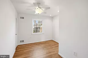 8802 Liberty Ln, Potomac, MD 20854 - Photo 17