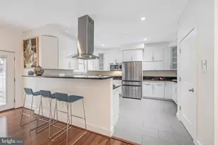 7201 Thomas Branch Dr, Bethesda, MD 20817 - Photo 13