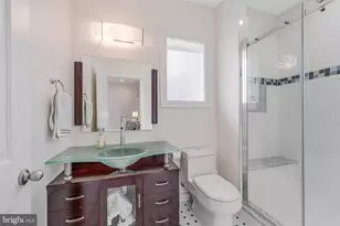 7201 Thomas Branch Dr, Bethesda, MD 20817 - Photo 29