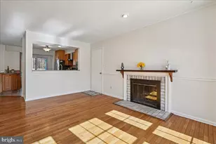 20812 Aspenwood Ln, Montgomery Village, MD 20886 - Photo 3