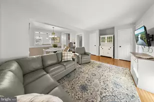 9586 White Pillar Terrace, Gaithersburg, MD 20882 - Photo 5