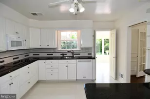 7109 Radnor Rd, Bethesda, MD 20817 - Photo 19