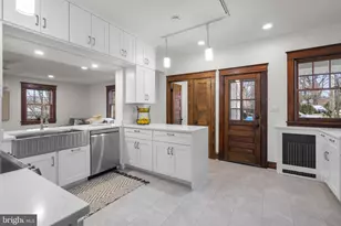 9403 Warren St, Silver Spring, MD 20910 - Photo 5