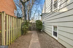 117 Lynnmoor Dr, Silver Spring, MD 20901 - Photo 25