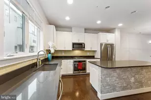 16316 Decker Pl, Rockville, MD 20855 - Photo 11