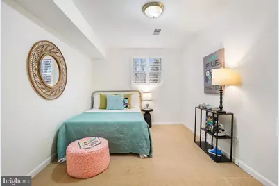 9504 Hollins Court, Bethesda, MD 20817 - Photo 5