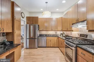 9812 Betteker Ln, Potomac, MD 20854 - Photo 9