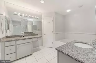 9812 Betteker Ln, Potomac, MD 20854 - Photo 19