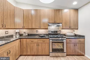 9812 Betteker Ln, Potomac, MD 20854 - Photo 15