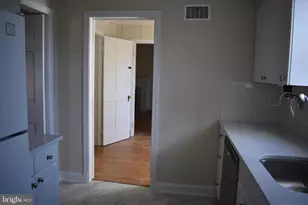 7205 Clarendon Rd, Bethesda, MD 20814 - Photo 27