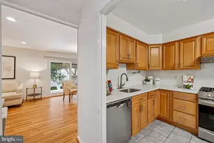 318 New Mark Esplanade, Rockville, MD 20850 - Photo 17