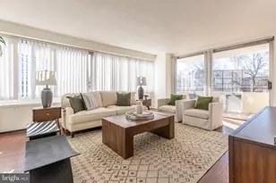 4515 Willard Ave, Chevy Chase, MD 20815 - Photo 3