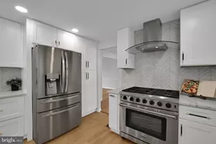 15101 Snowden Dr, Silver Spring, MD 20905 - Photo 9