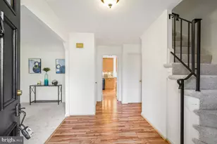 10 Colebrook Ct, Potomac, MD 20854 - Photo 3