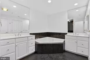 10404 Strathmore Park Ct, North Bethesda, MD 20852 - Photo 45